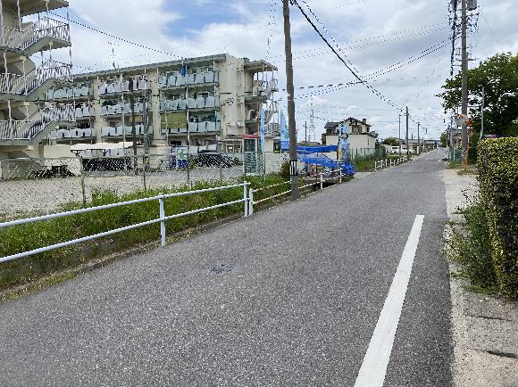 タイムズのB ビレッジハウス治明駐車場