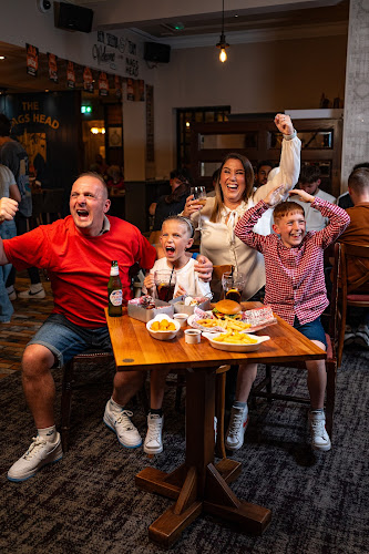 greeneking-pubs.co.uk
