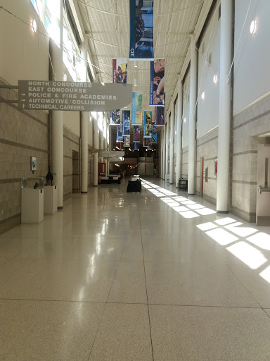 Lansing Community College West Campus Gallery - United States