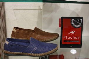 Photo n°4 de Cadoux Chausseur à Blois (Magasin de chaussures)