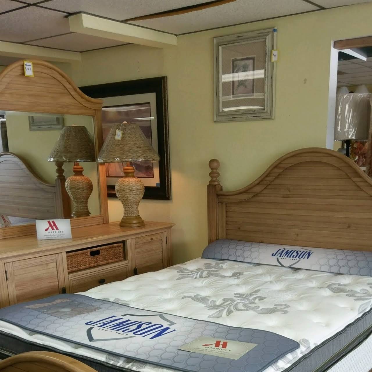 First Class Furniture - Furniture Store in Venice