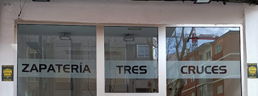 Zapatería 3 Cruces 32