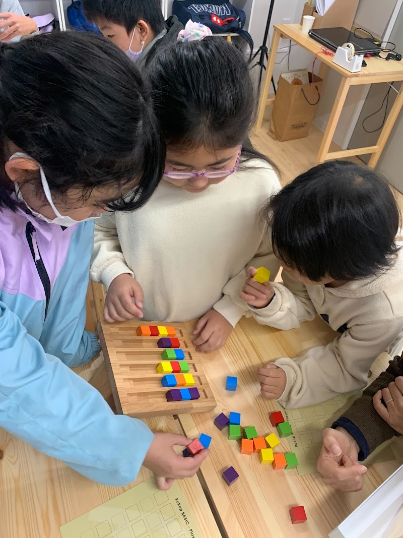 ヒカリノアトリエ巨勢教室（放課後等デイサービス）