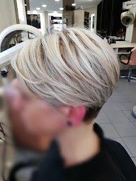 Photo n°11 de A.hair coiffure à Bolbec (Salon de coiffure)