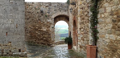 Bagno Vignoni, Free Parking