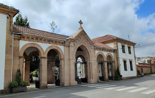 Oviedo Cemetery - Thumbnail