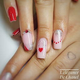Photo n°6 de L’Élégance De Chanel à Marseille (Salon de manucure)