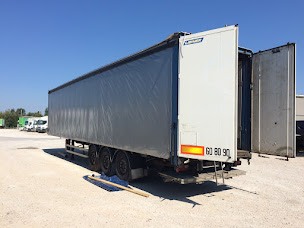 Photo n°17 de GLOBAL EXPORT à Cheval-Blanc (Exportateur de véhicules)