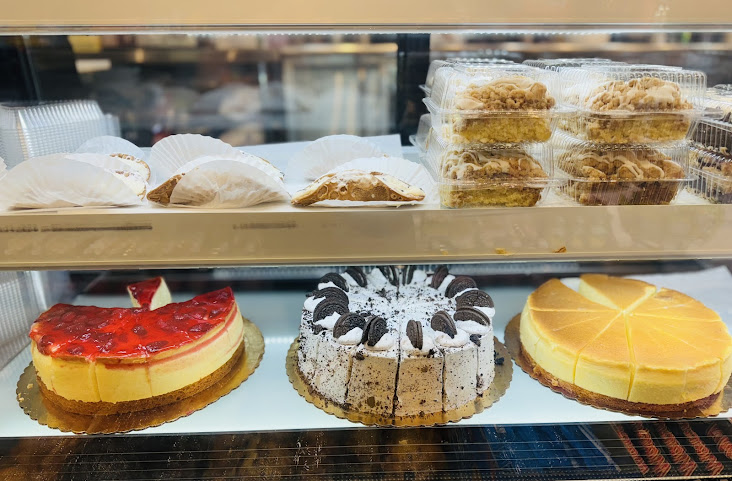 Luscious Market Deli by null