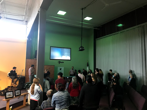 Living Connection Church – Iglesia Conexión Viviente (una iglesia bilingüe, a bilingual church) - Thumbnail