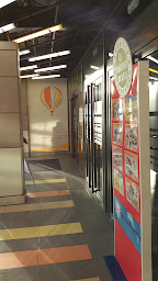 Photo n°19 de Centre Commercial Carrefour Calais à Calais (Bureau de tabac)