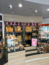 Photo n°5 de Boulangerie Pâtisserie Artisanale Maison Meaux à Chilly-Mazarin (Pâtisserie)