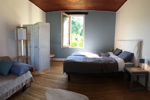 Photo n°10 de Domaine de Leycot - Gîte en Dordogne à Cause-de-Clérans (Lodge)