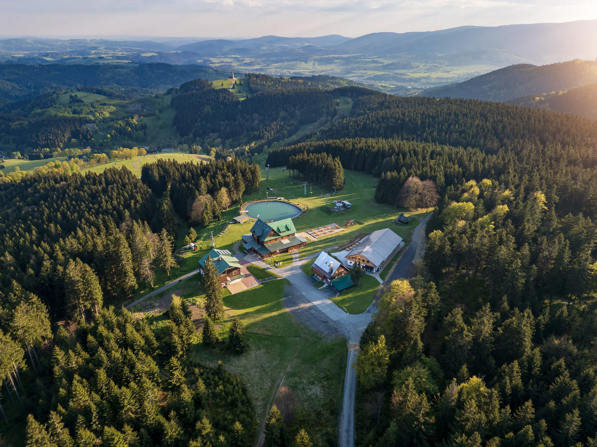 MOUNTAIN HOTEL Paprsek