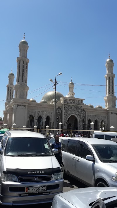 Photos of Besh Sary Shopping Mall