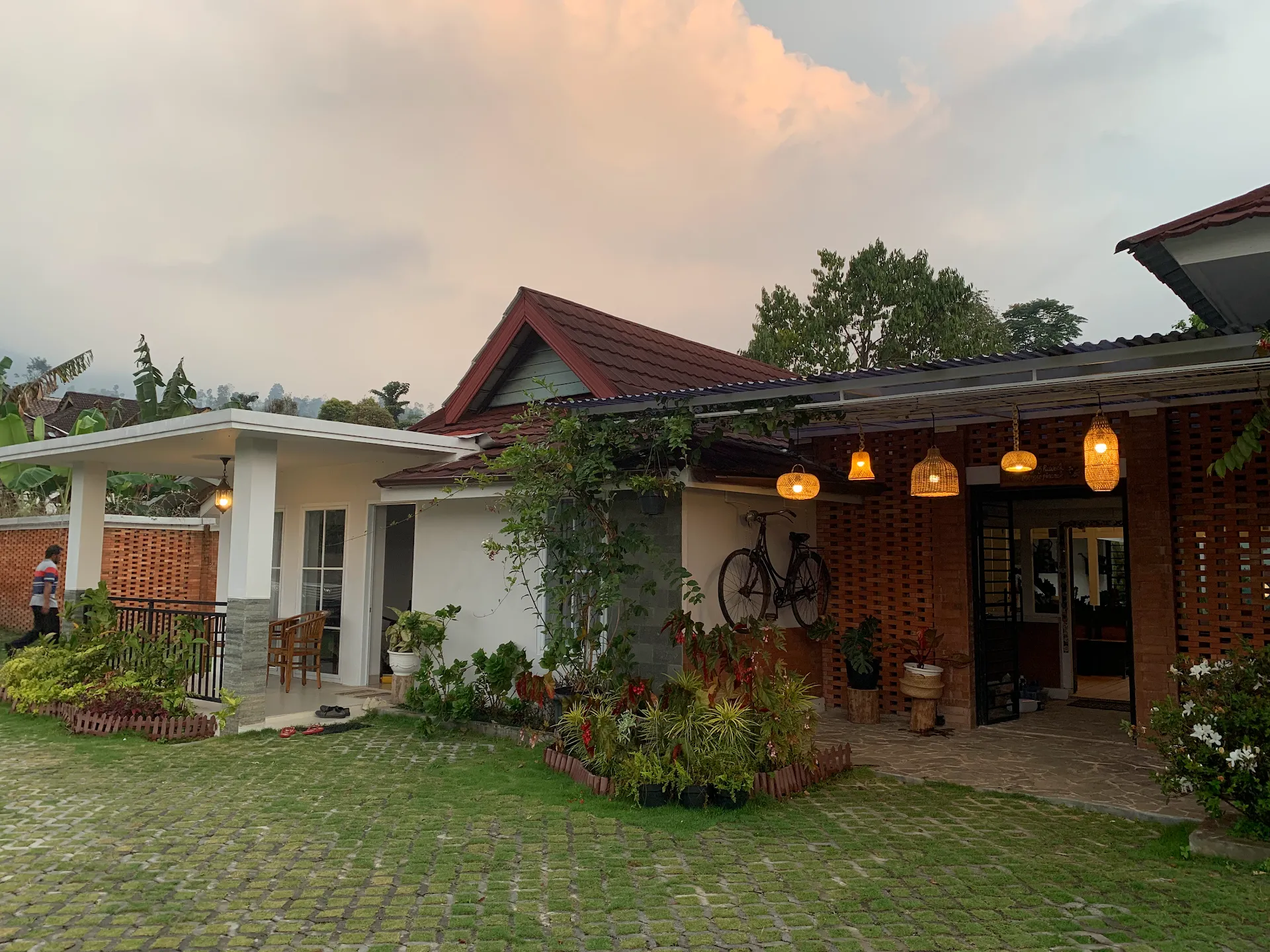 Griya d’Sastro Heritage Homestay