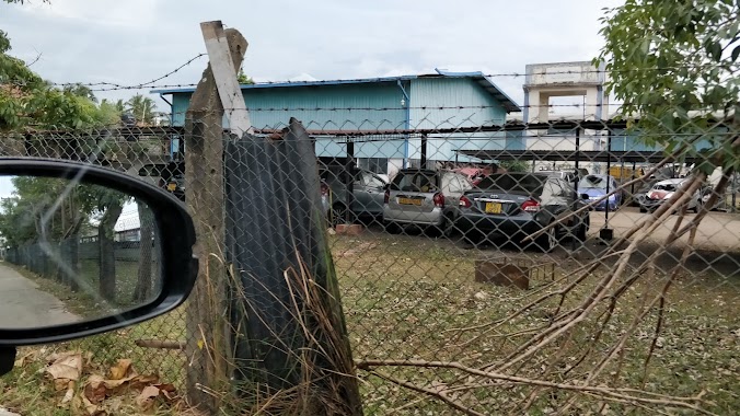 Ceylinco Vehicle Yard, Author: Rajiev Ranasinghe