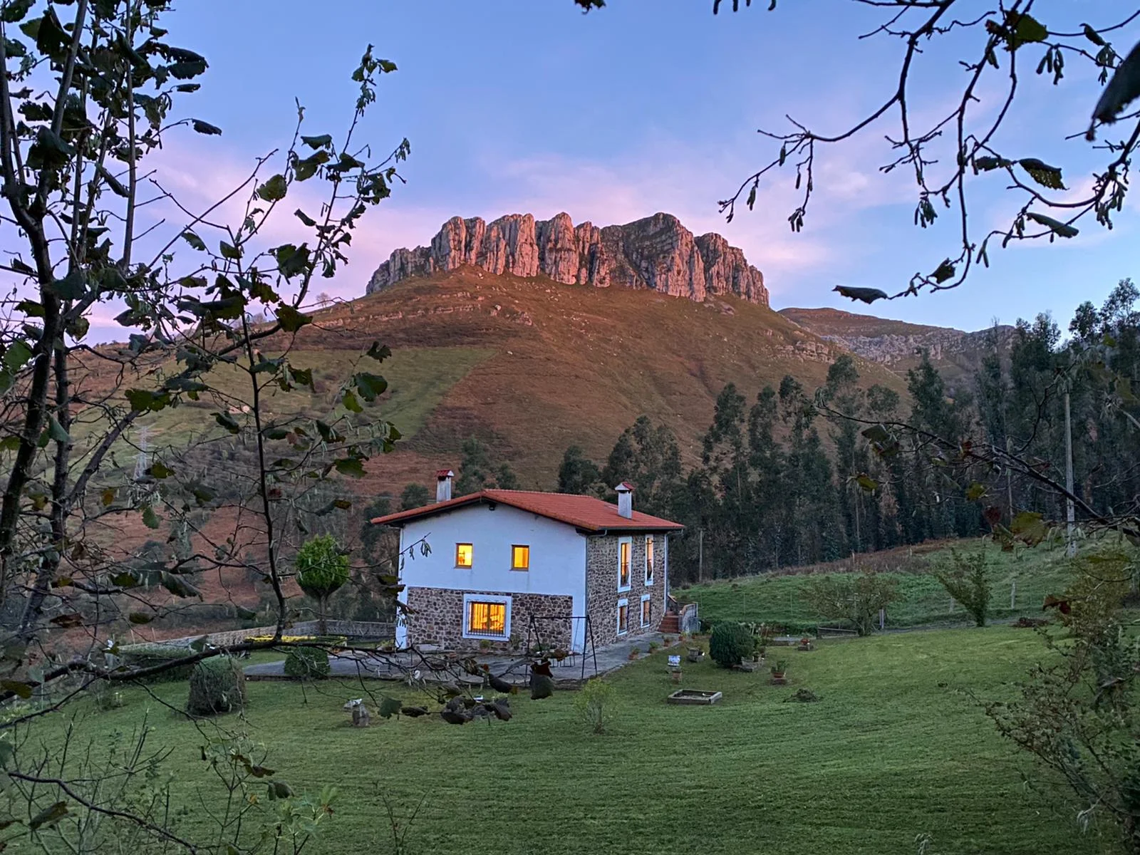 Las Cabañas del Valle. Casa Rural cerca de Cabarceno