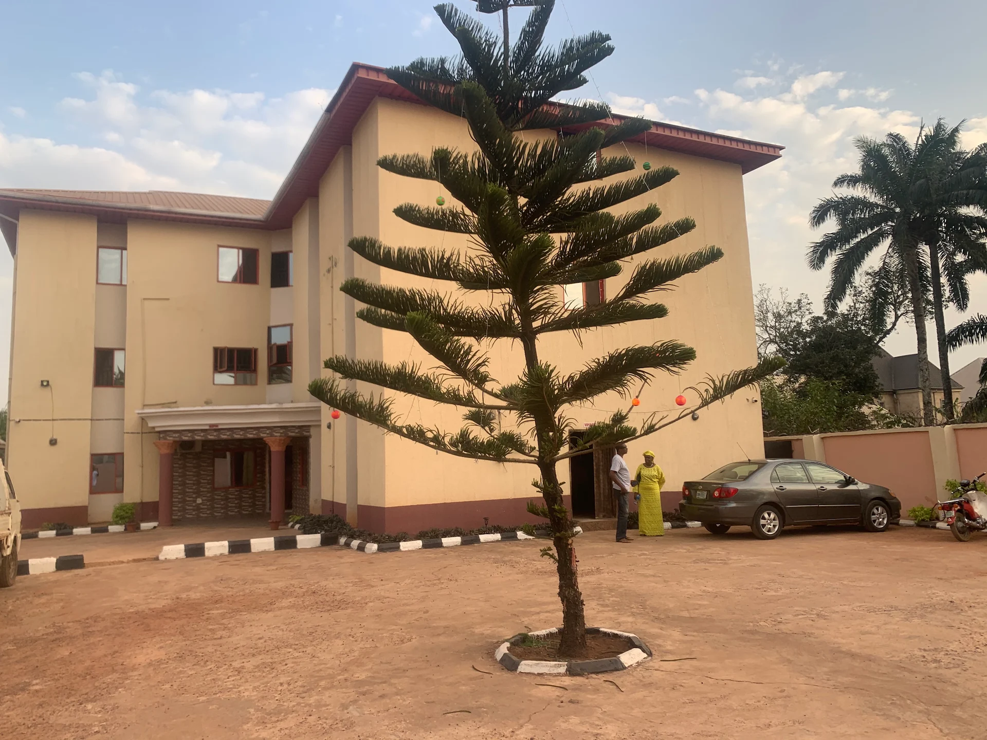 De Cloud Suites & Service Ltd