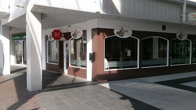 Photos of Winkelcentrum Op De Kamp