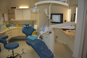 Photo n°9 de Onciu Adrian Onciu Ovidiu à Ferney-Voltaire (Parodontiste)