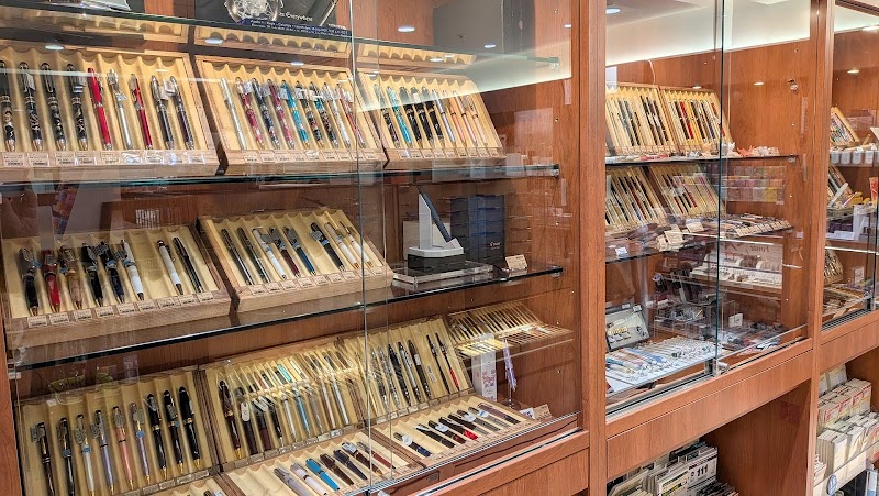 CARTOLERIA 新宿店