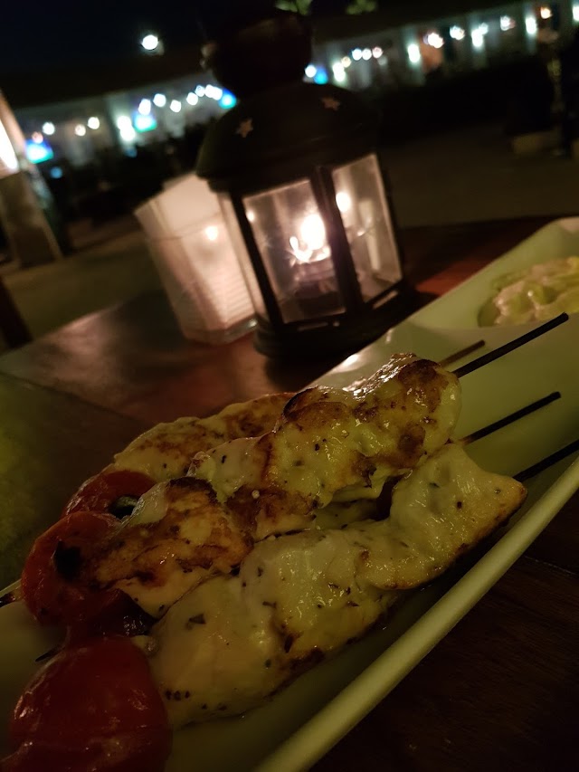 Barefoot Lounge Beachside Outlet