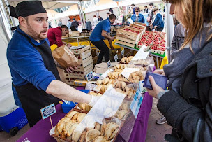 Photo n°45 de Marché du Faubourg de l’Arche à Courbevoie (Marché aux poissons et fruits de mer)