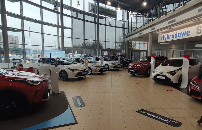 Carolina Toyota Wola - Sprzedawca samochodów