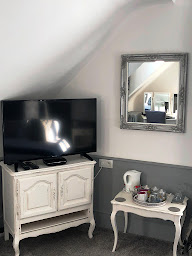 Photo n°15 de No 6 B&B Landivy (Book Direct & Save) à Landivy (Chambre d'hôtes)