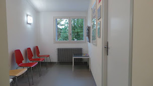 Photo n°12 de Dr. Ioan CONDOR à Gargenville (Dentiste)