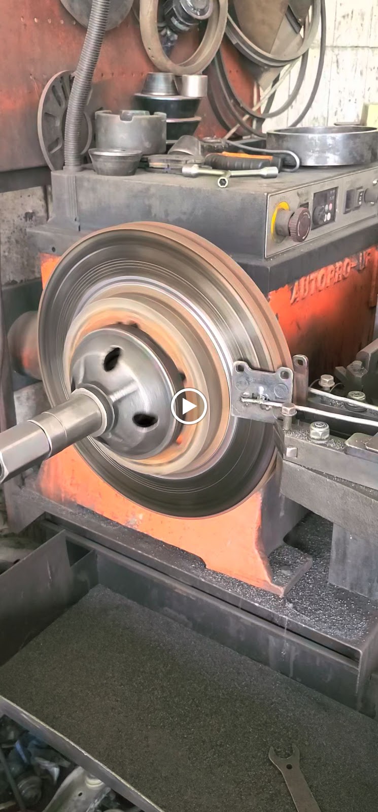 فني كهربائي سيارات - صورة 3