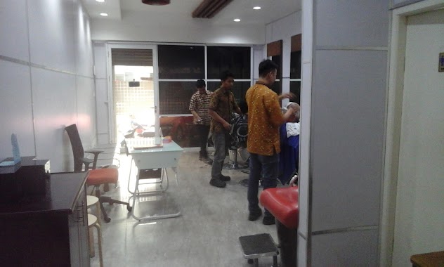 Tsurga Barbershop, Author: Rinjani Nursafitri