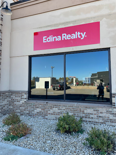 Amy Mattfield Edina Realty - Thumbnail