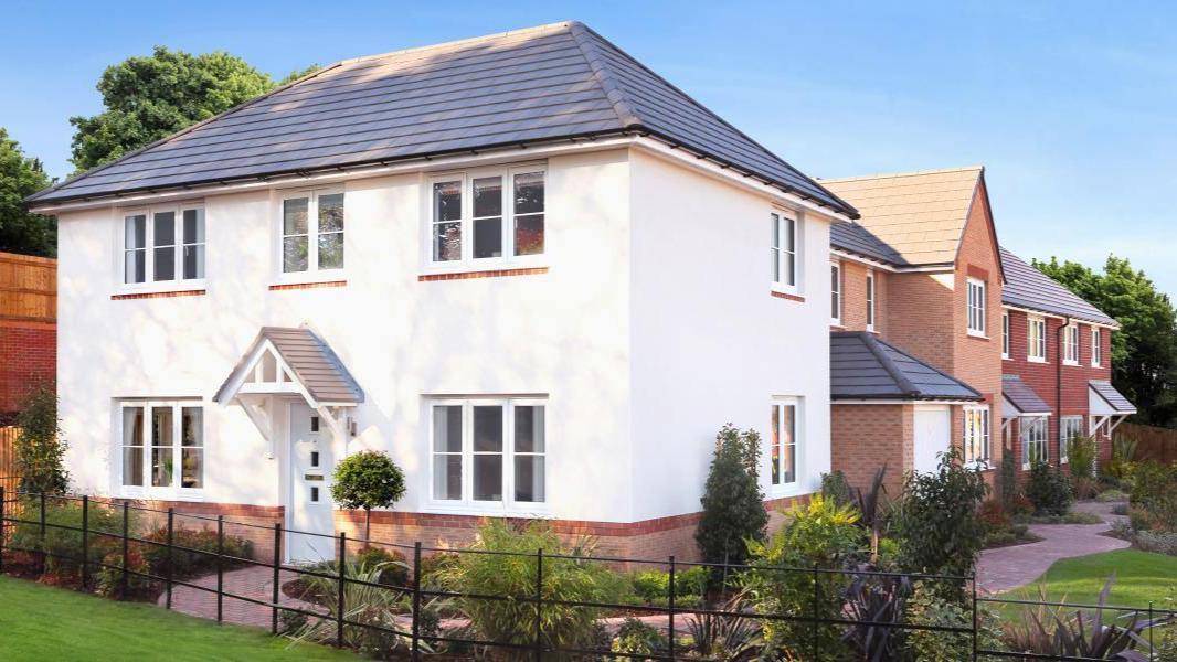 Redrow - De Clare Gardens