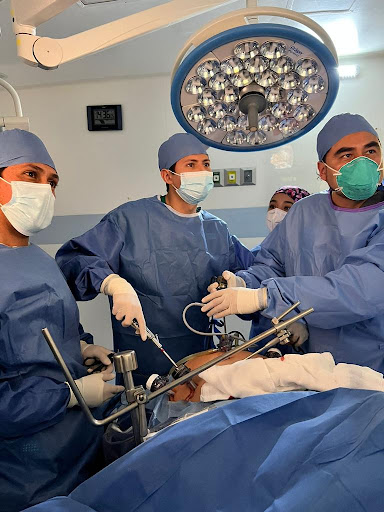 Dr. Erik Alvarez - Cirujano en Polanco, CDMX - Thumbnail
