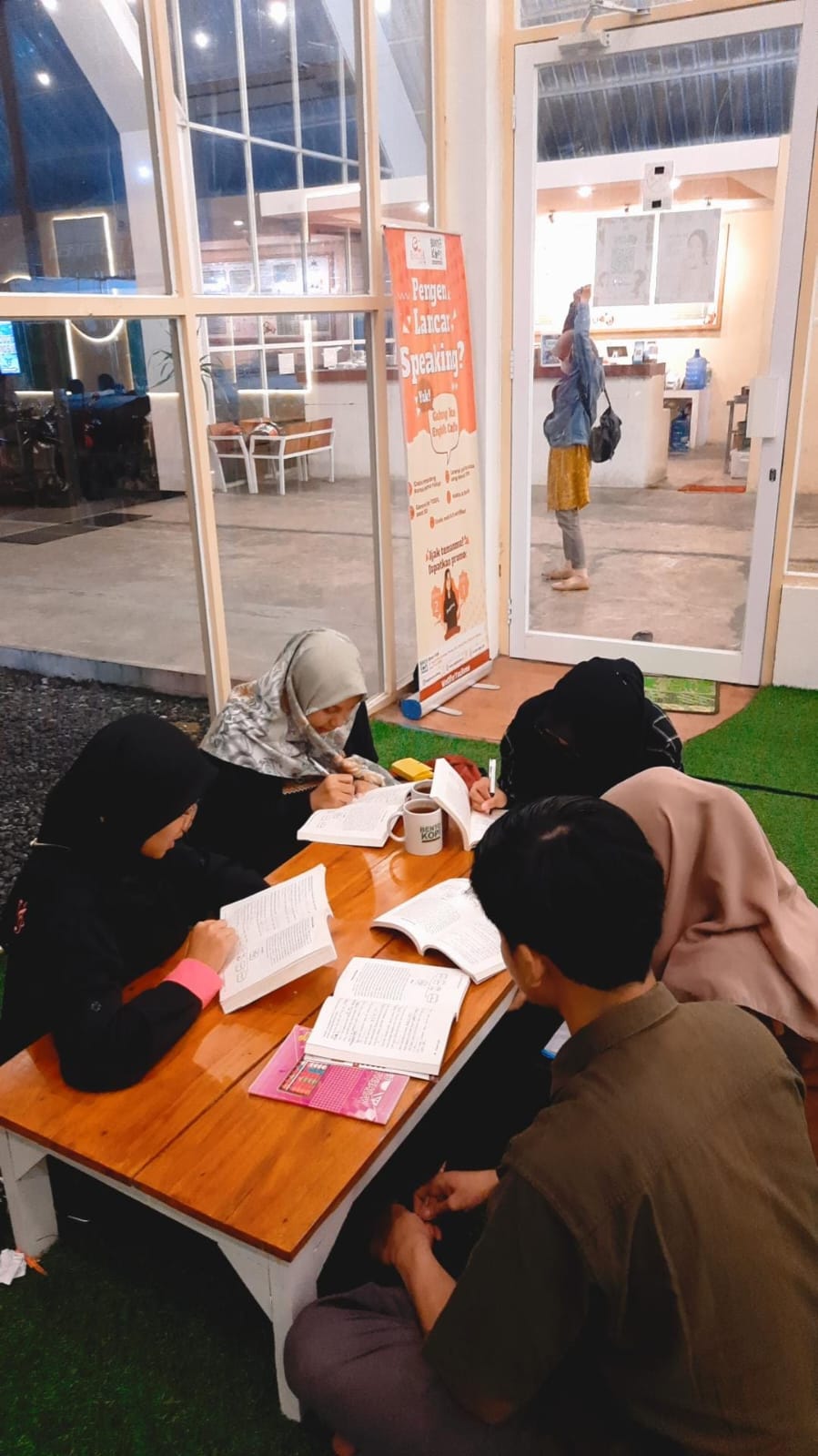 Bimbingan Belajar (Bimbel) Bahasa Inggris Ajung Jember