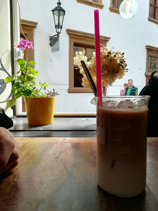 Artisan Cafe & Bistrot