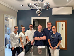 Photo n°2 de Docteur Christophe MORGAND - Dentiste à Saint-Germain-en-Laye (Dentiste)