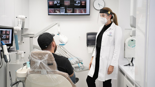 Dentista Pro Esthetic Dental Dra. Nadyan Vargas