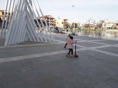 Pedalo ne Belsh - Biçikleta dhe Monopatina me qera