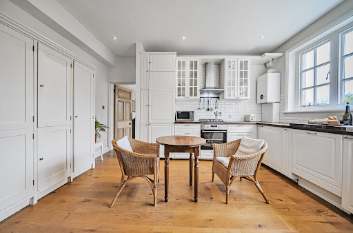 Collins Independent Estate Agents Guildford Gallery - United States