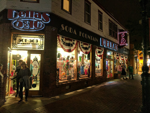 Dellas 5 & 10 Gallery - United States