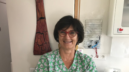 Dr Nadine LONÉ