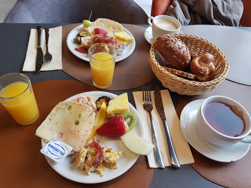 Down Under Breakfast - Visual