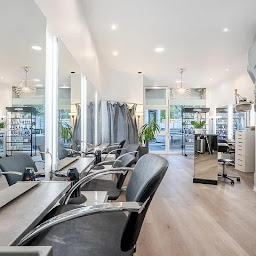 Photo n°7 de Coiffure Créative à Paris (Institut de beauté)