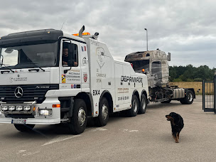 Photo n°8 de Le Carrosse d'or (CDOR) à Frontenaud (Service de remorquage)