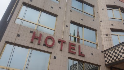 Photos of L'ETOILE D'OR