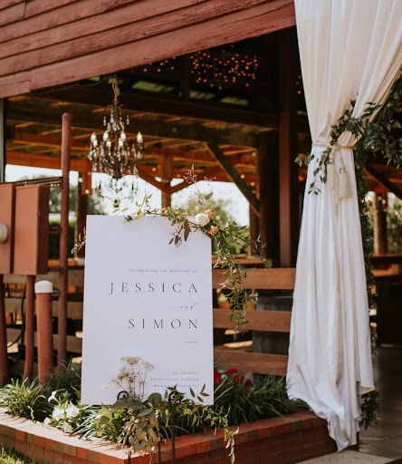 Garden and Grace Florals Logo