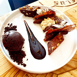 Photo n°37 de Restaurant - Hôtel - Caviste -Auberge du Chasseur à Grosrouvre (Restaurant)